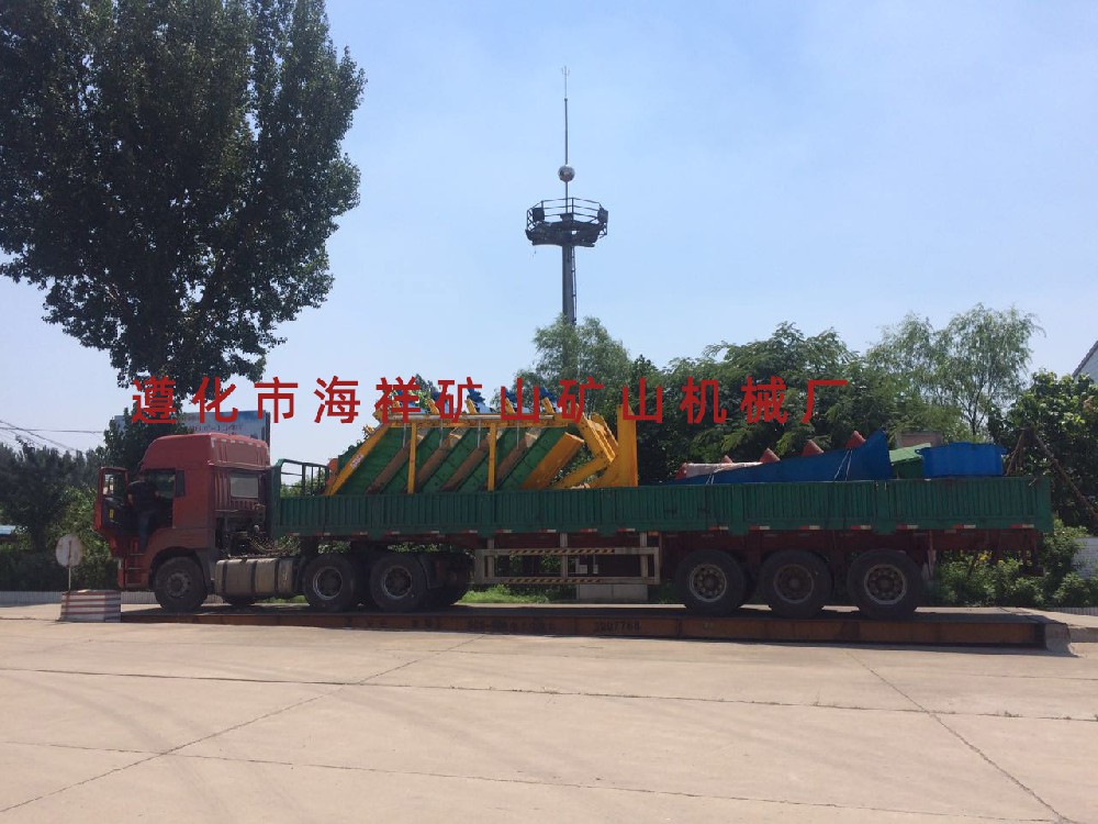 海祥技術(shù)工人加班加點(diǎn)趕貨期，保證生產(chǎn)進(jìn)度確保按時(shí)發(fā)貨